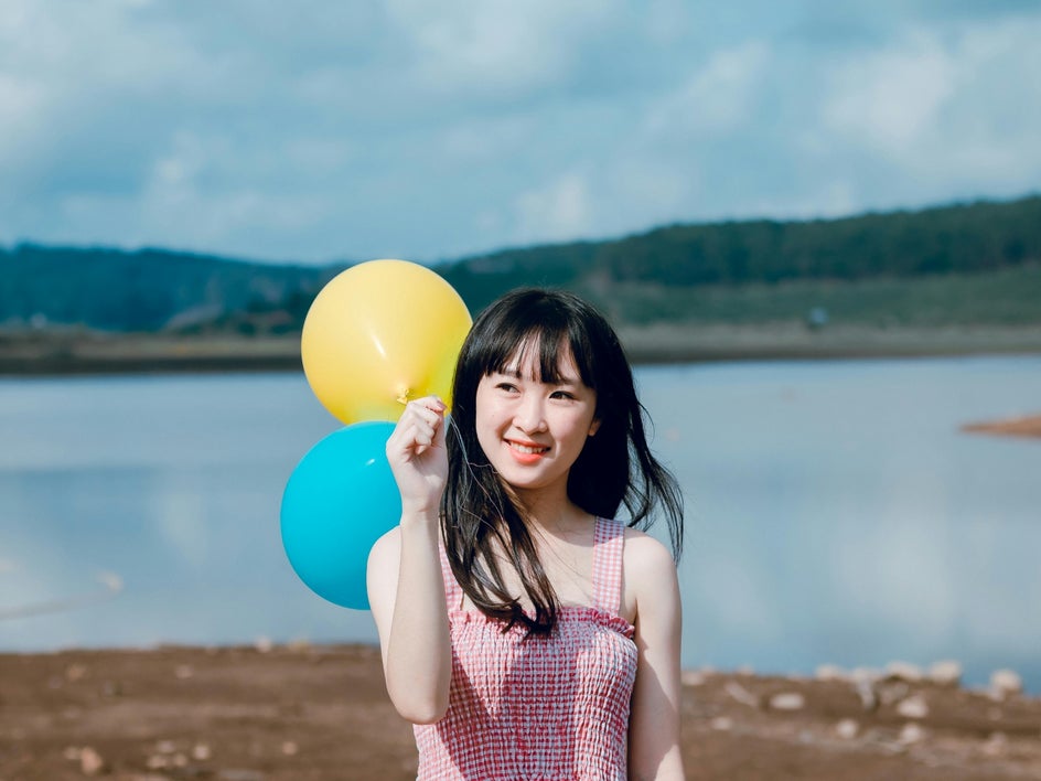 before sky replacer blur image of girl with balloons